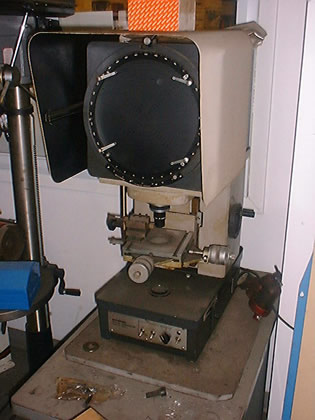 10" MITUTOYO ... COMPARATOR